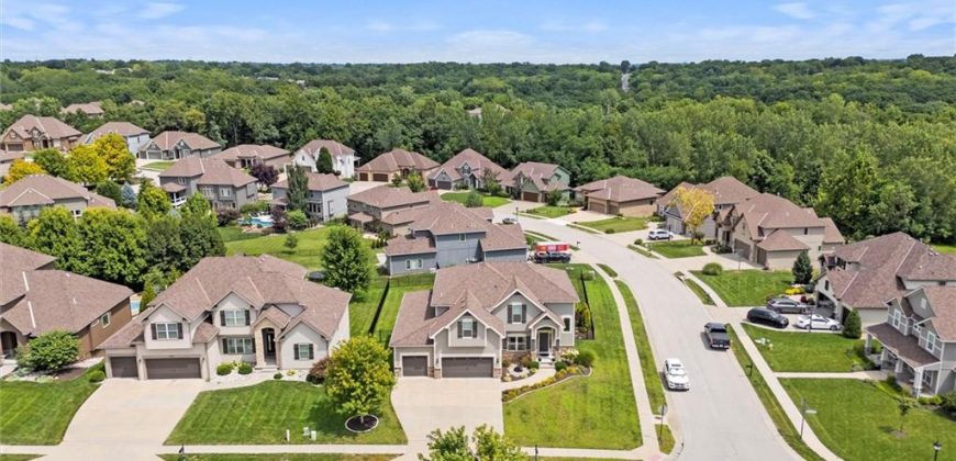 Homes for Sale in Riverside, MO 64150 | 4427 NW Sienna Ridge