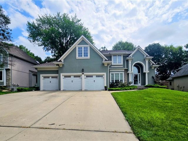 Homes for Sale in Kansas City, MO 64155 | 9419 N Flora Avenue