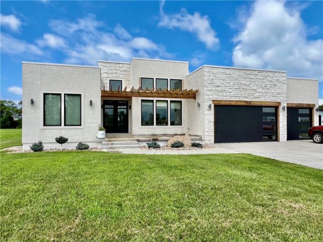 Homes for Sale in Smithville, MO 64089 | 6320 NE 164th Street