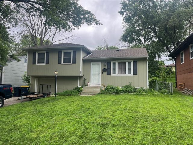 Homes for Sale in Kansas City, MO 64119 | 4851 N Manchester Avenue