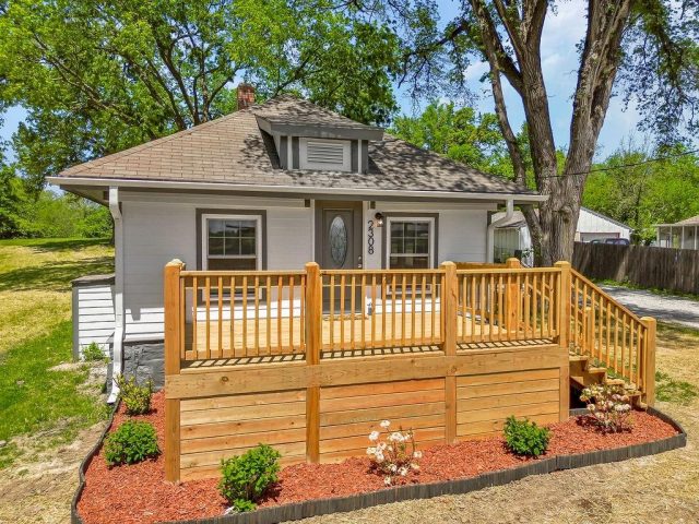 Homes for Sale in Kansas City, MO 64151 | 2308 NW 53rd Terrace