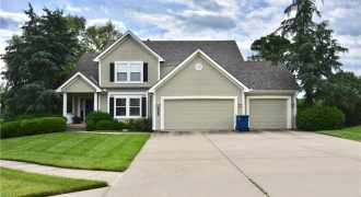 Homes for Sale in Liberty, MO 64068 | 925  Redwood Circle