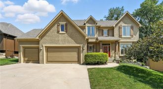 Homes for Sale in Parkville, MO 64152 | 14300  60th Court