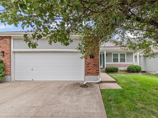 Homes for Sale in Liberty, MO 64068 | 864  Reese Street