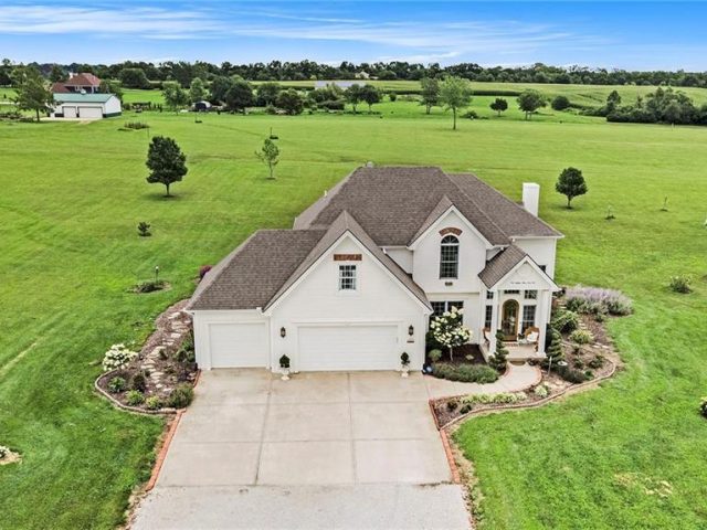 Homes for Sale in Lawson, MO 64062 | 18301 N 69 Highway