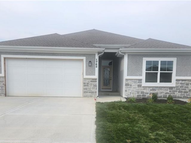 Homes for Sale in Kansas City, MO 64155 | 1742 NW 107th Terrace