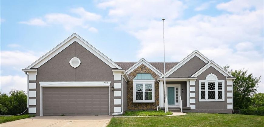 Homes for Sale in Kansas City, MO 64155 | 9201 N Charlotte Court
