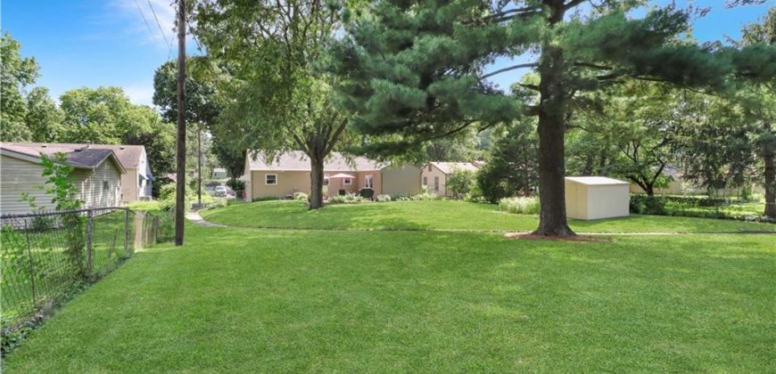 Homes for Sale in Gladstone, MO 64118 | 1206 NE 65th Street