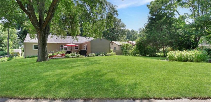 Homes for Sale in Gladstone, MO 64118 | 1206 NE 65th Street