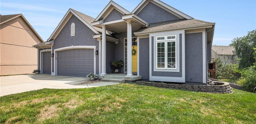 Homes for Sale in Kansas City, MO 64156 | 9013 N Kansas Court