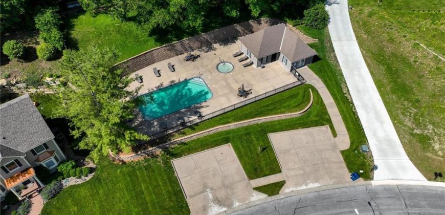 Homes for Sale in Parkville, MO 64152 | 10223  River Hills Court