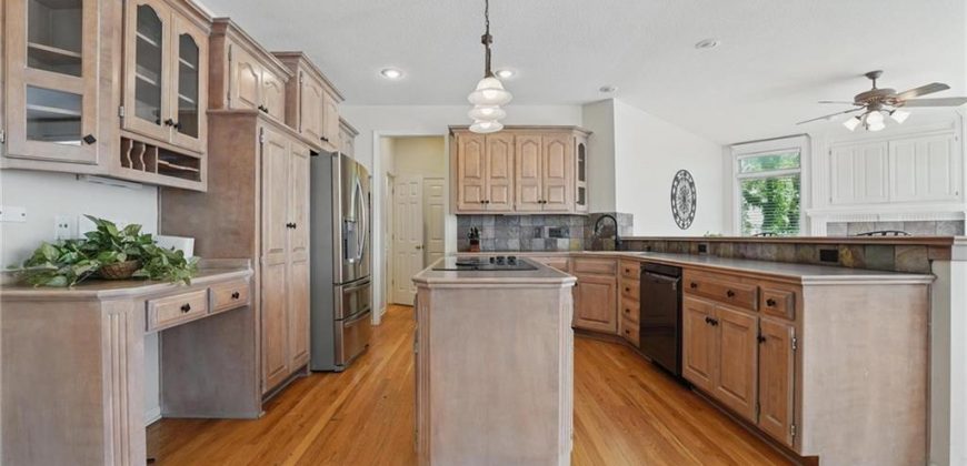 Homes for Sale in Parkville, MO 64152 | 10223  River Hills Court