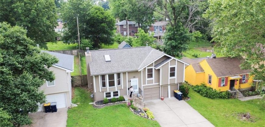 Homes for Sale in Kansas City, MO 64119 | 5011 N Elmwood Avenue