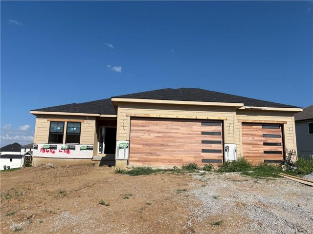 Homes for Sale in Kearney, MO 64060 | 13616 NE 114th Place