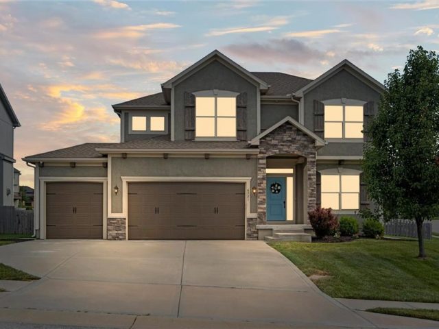 Homes for Sale in Kansas City, MO 64154 | 6721 NW 104th Terrace