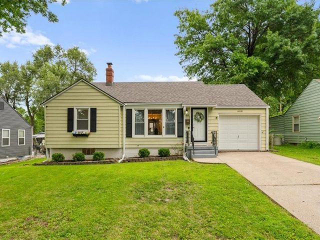 Homes for Sale in Kansas City, MO 64116 | 600 NE 43rd Terrace