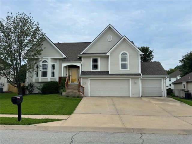 Homes for Sale in Kansas City, MO 64153 | 10505 NW 87th Terrace