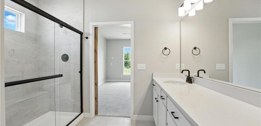 Homes for Sale in Kansas City, MO 64154 | 3013 NW 95th Terrace