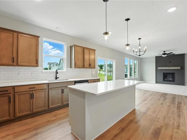 Homes for Sale in Kansas City, MO 64154 | 3000 NW 95th Terrace