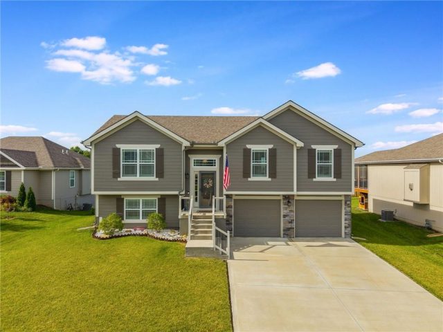 Homes for Sale in Kearney, MO 64060 | 1603  CHESTNUT Street