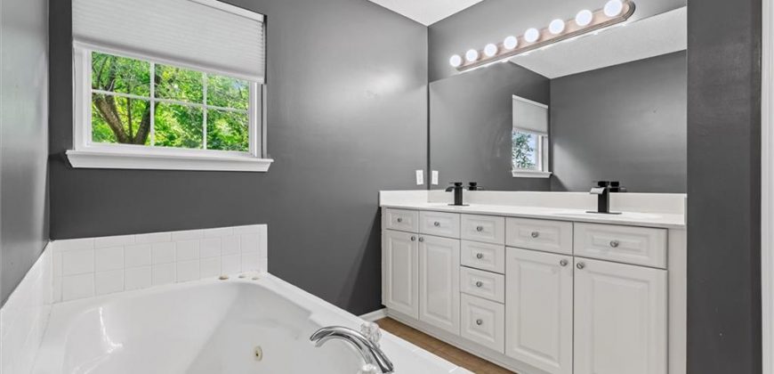 Homes for Sale in Kansas City, MO 64154 | 3400 NW 85th Court