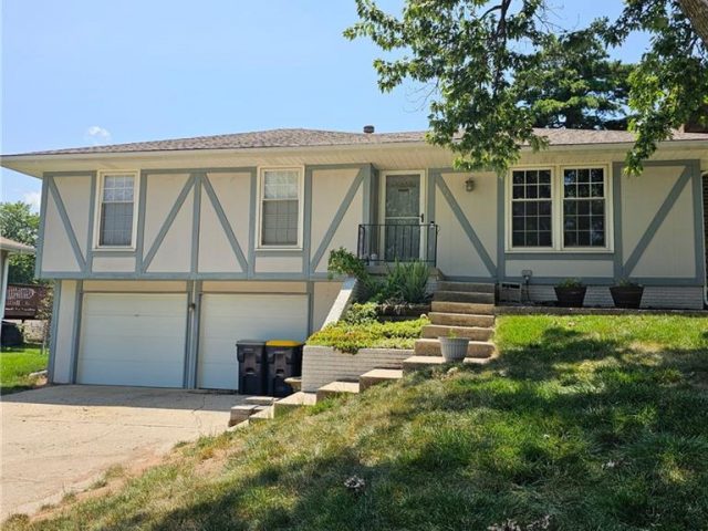 Homes for Sale in Kansas City, MO 64152 | 7411 NW 77th Street