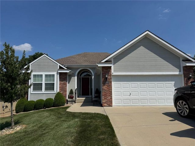 Homes for Sale in Kansas City, MO 64119 | 7015 N Cypress Avenue