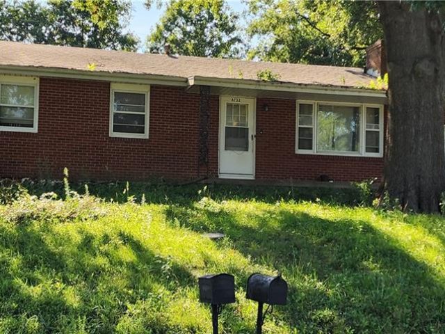 Homes for Sale in Kansas City, MO 64118 | 6732 N Madison Avenue