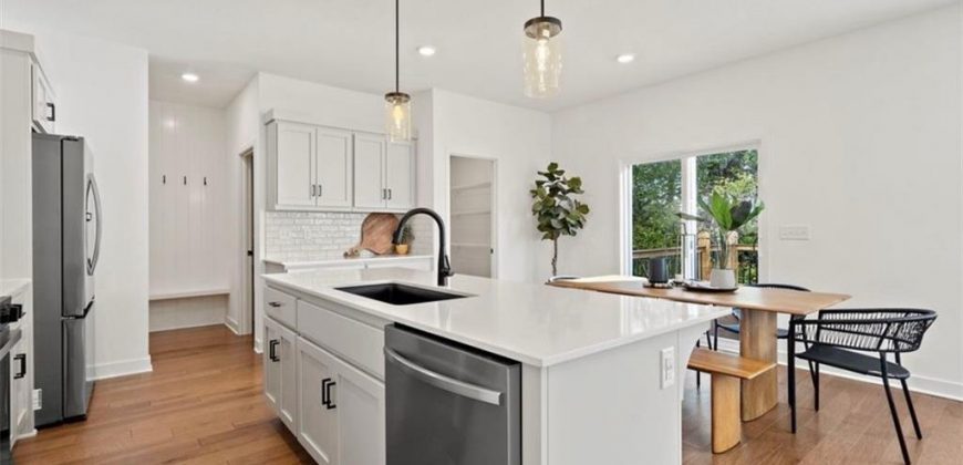 Homes for Sale in Kansas City, MO 64157 | 11024 N Glenwood Avenue