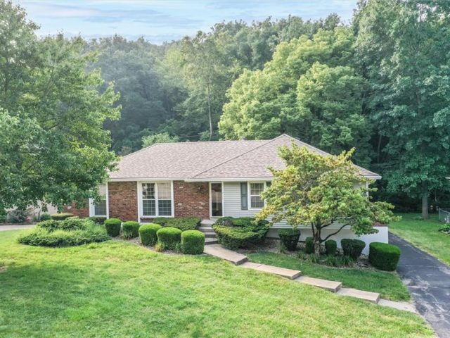Homes for Sale in Gladstone, MO 64118 | 203 NW 59th Terrace