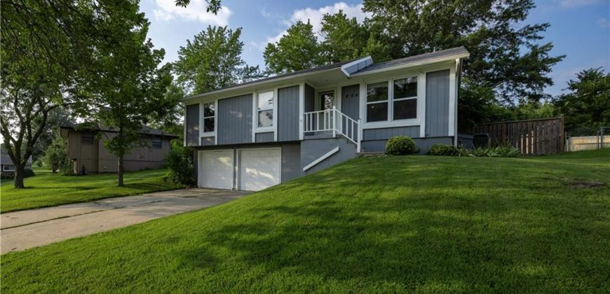 Homes for Sale in Kansas City, MO 64155 | 804 NE 104TH Terrace