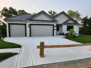 8170--Westlake-Drive-mls-2517744-image-1