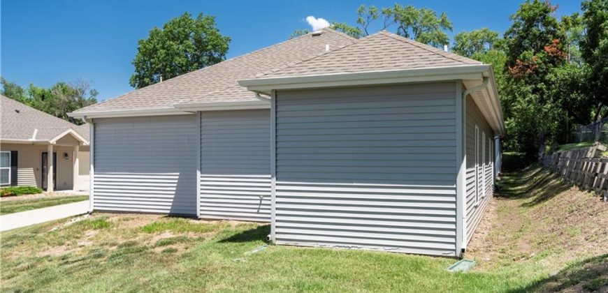 Homes for Sale in Gladstone, MO 64118 | 856 NE 66th Street