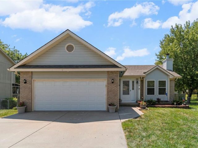 Homes for Sale in Liberty, MO 64068 | 1756  Ray Street