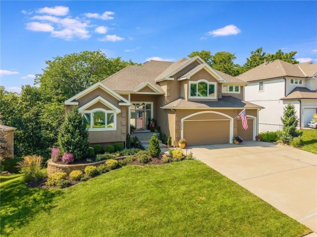 Homes for Sale in Parkville, MO 64152 | 14470 NW 61st Street