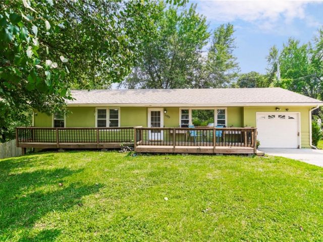 Homes for Sale in Gladstone, MO 64118 | 1105 NE 76th Terrace