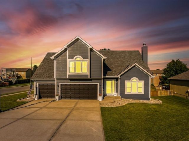 Homes for Sale in Kansas City, MO 64158 | 7419 N Booth Avenue