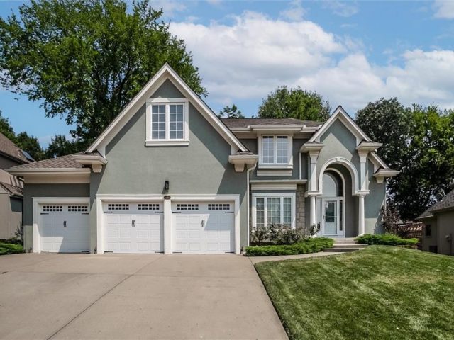 Homes for Sale in Kansas City, MO 64155 | 9419 N Flora Avenue