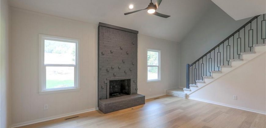 Homes for Sale in Gladstone, MO 64119 | 6704 N Agnes Avenue