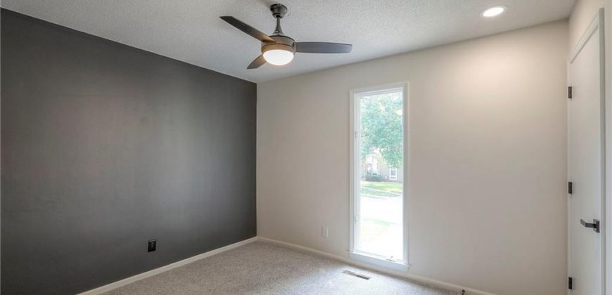 Homes for Sale in Gladstone, MO 64119 | 6704 N Agnes Avenue