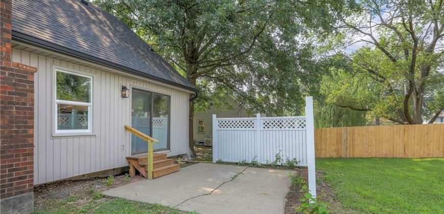 Homes for Sale in Gladstone, MO 64119 | 6704 N Agnes Avenue