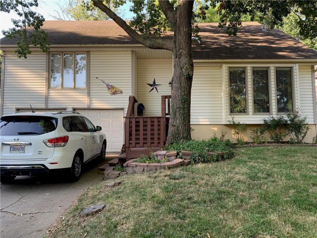 Homes for Sale in Kansas City, MO 64155 | 1004 NE 87th Terrace