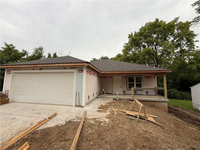 Homes for Sale in Kansas City, MO 64116 | 4328 NE Kelsey Road