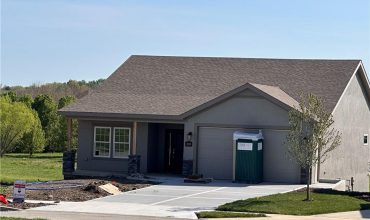 Homes for Sale in Kearney, MO 64060 | 2125  Greenfield Point
