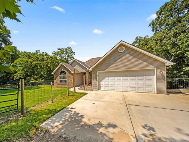 Homes for Sale in Kearney, MO 64060 | 23416  Sycamore Circle