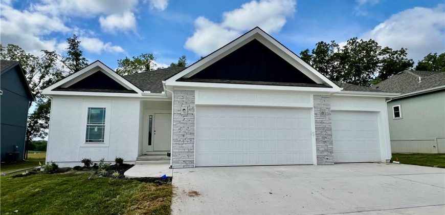 Homes for Sale in Liberty, MO 64068 | 1937  Longview Drive