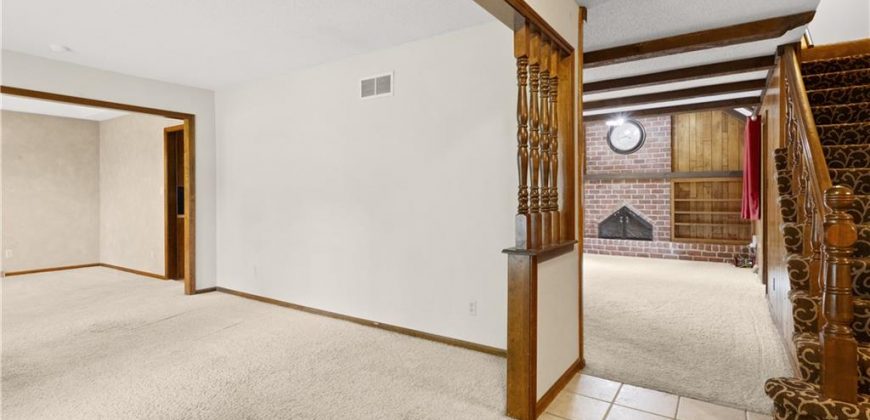 Homes for Sale in Gladstone, MO 64119 | 6009 N Monroe Avenue