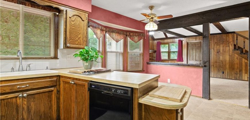 Homes for Sale in Gladstone, MO 64119 | 6009 N Monroe Avenue
