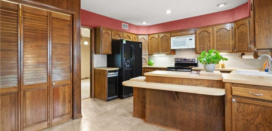 Homes for Sale in Gladstone, MO 64119 | 6009 N Monroe Avenue