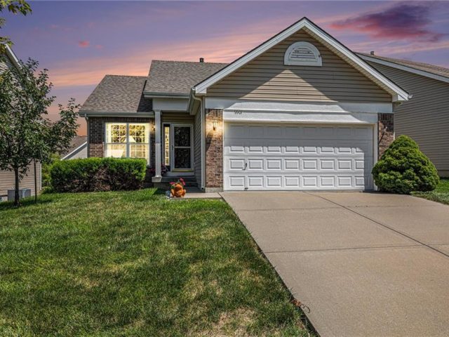 Homes for Sale in Kansas City, MO 64157 | 9901 N Oxford Court